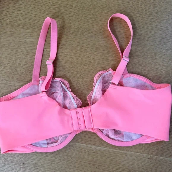 Victoria's Secret Unlined Demi Lace Bra - Picture 5 of 6